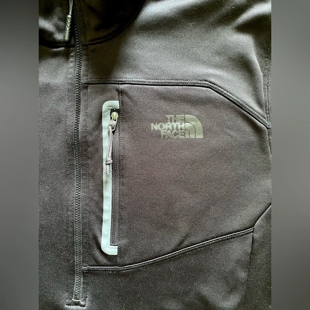 The North Face Canyonlands 1/2 zip Pullover, size medium